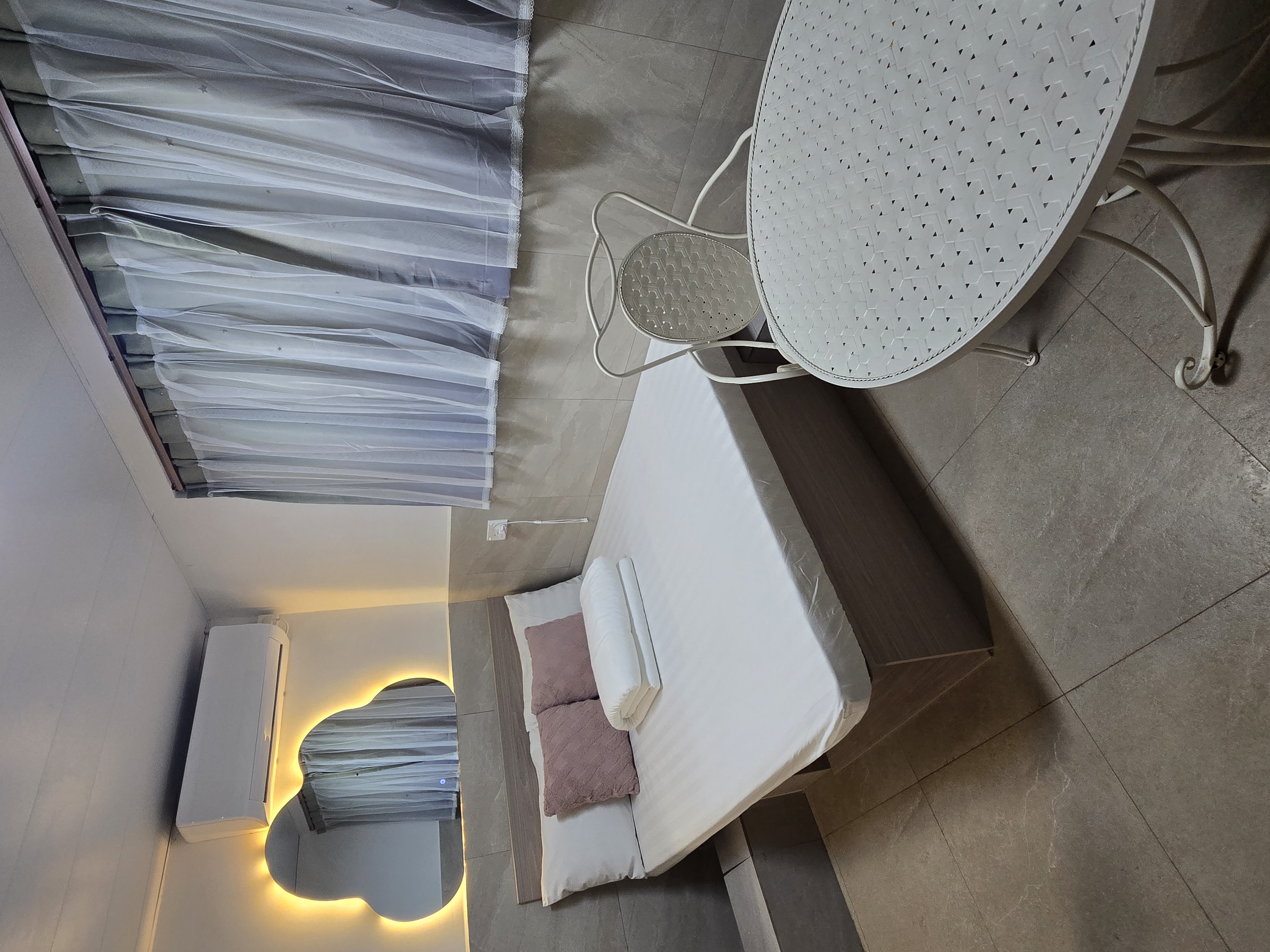 ROOM6 獨立餐桌大房